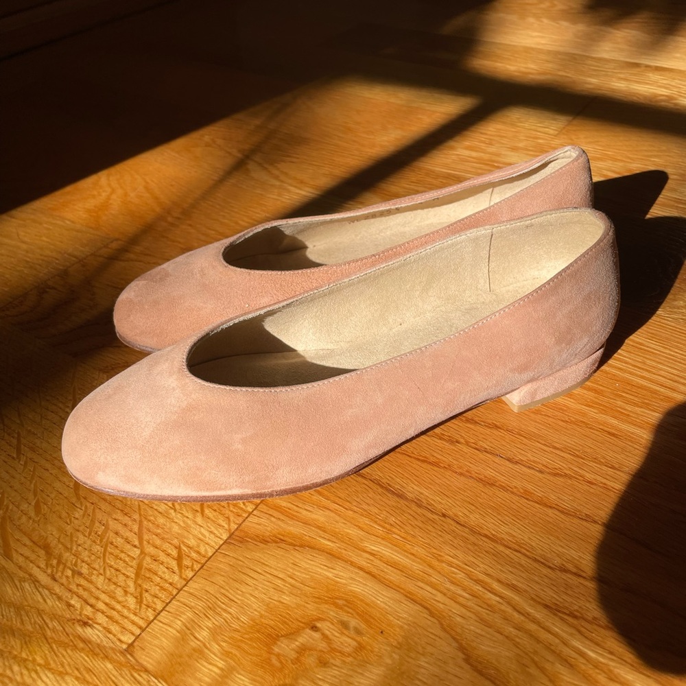NWOT Stuart Weitzman ballet flats in pink suede size 4